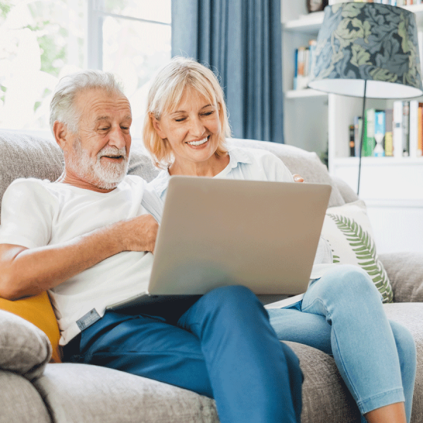 Senior-Living-couple-on-laptop
