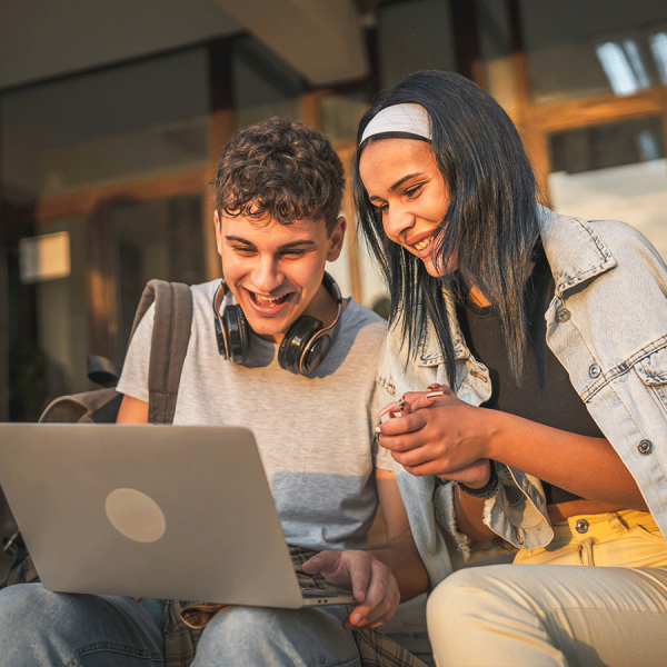 Students-Laptop