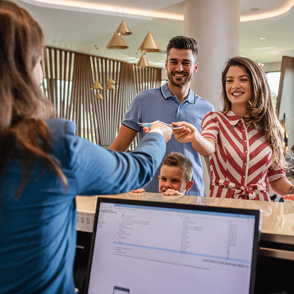 front-desk-family