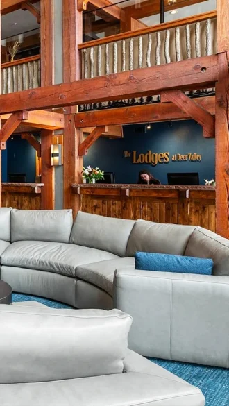 lodges-at-deer-valley-common-space-lobby-couches 1